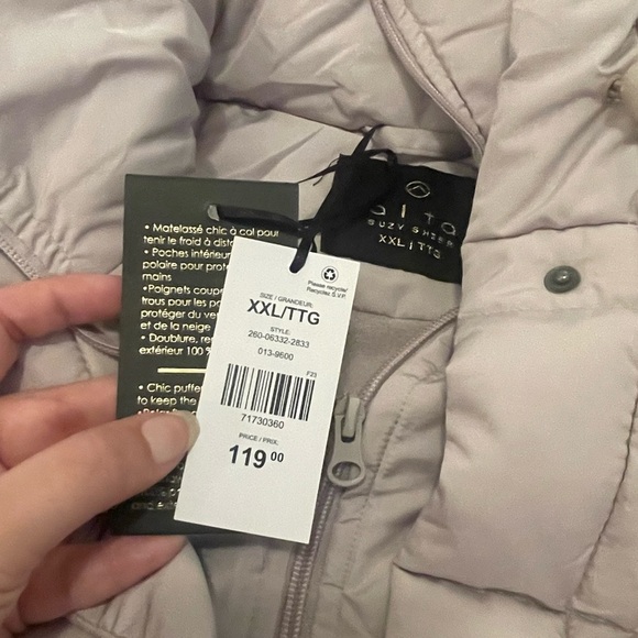 Women’s Long Hooded Puffer Coat - Picture 3 of 5